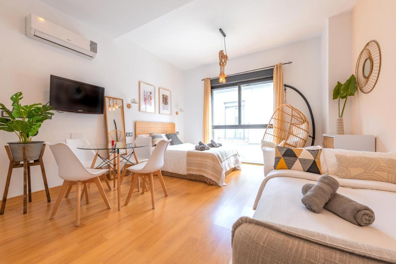 Romantic Studio In The Center By Rems Malaga Bagian luar foto